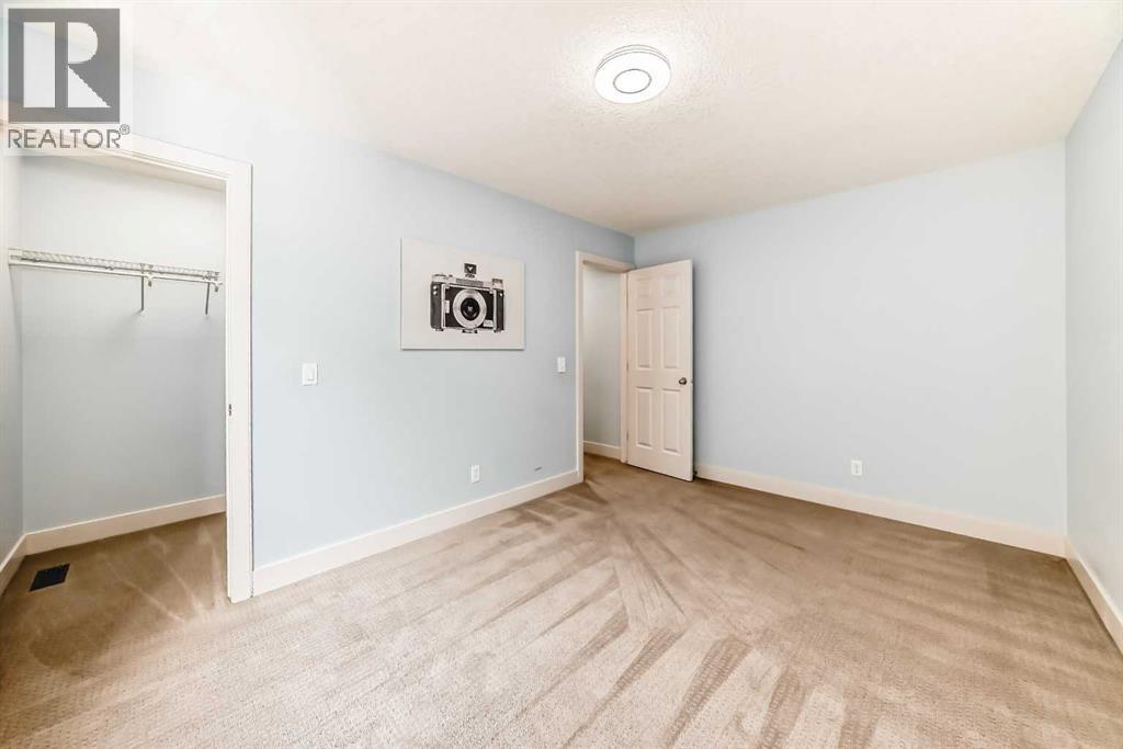 Single Family House for Sale in  Royal Oak Heath NW Royal Oak Calgary 