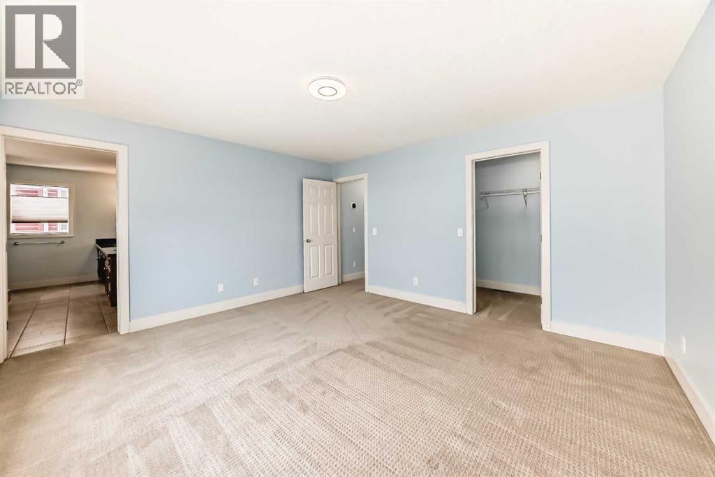 Single Family House for Sale in  Royal Oak Heath NW Royal Oak Calgary 