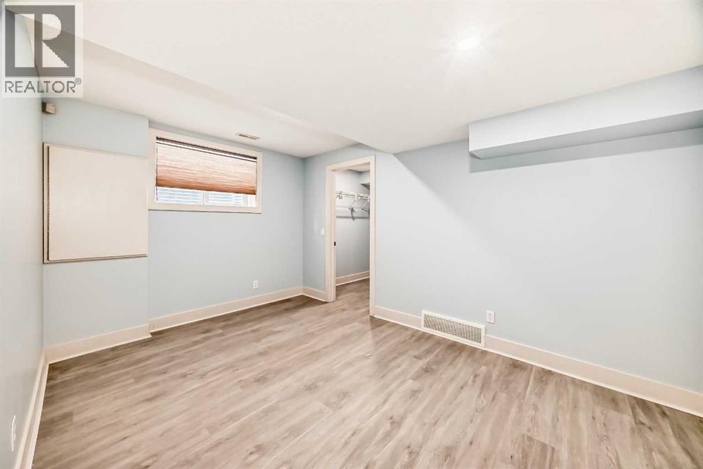 Single Family House for Sale in  Royal Oak Heath NW Royal Oak Calgary 