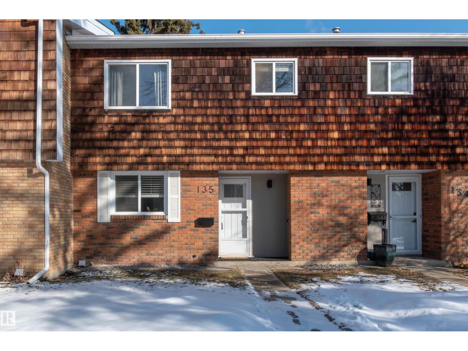 #135 Great Oaks, Sherwood Park