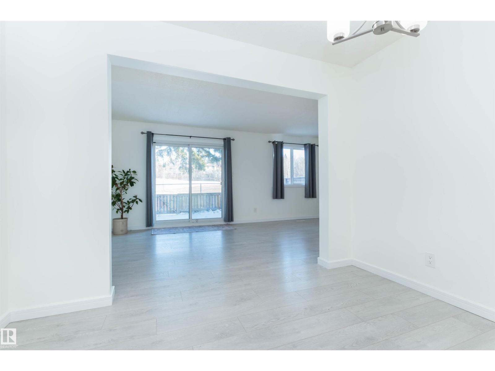 #135 Great Oaks, Sherwood Park