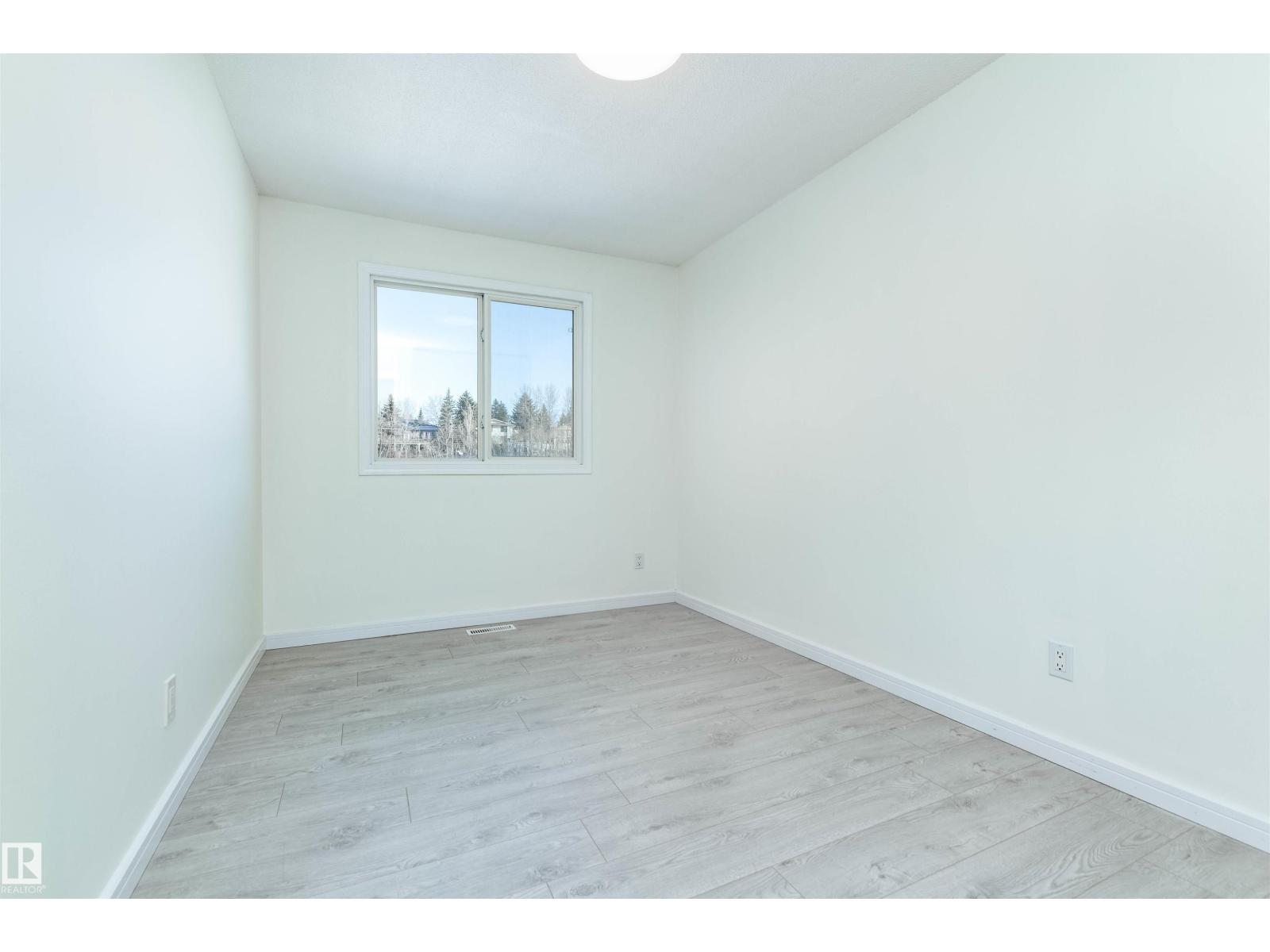 #135 Great Oaks, Sherwood Park