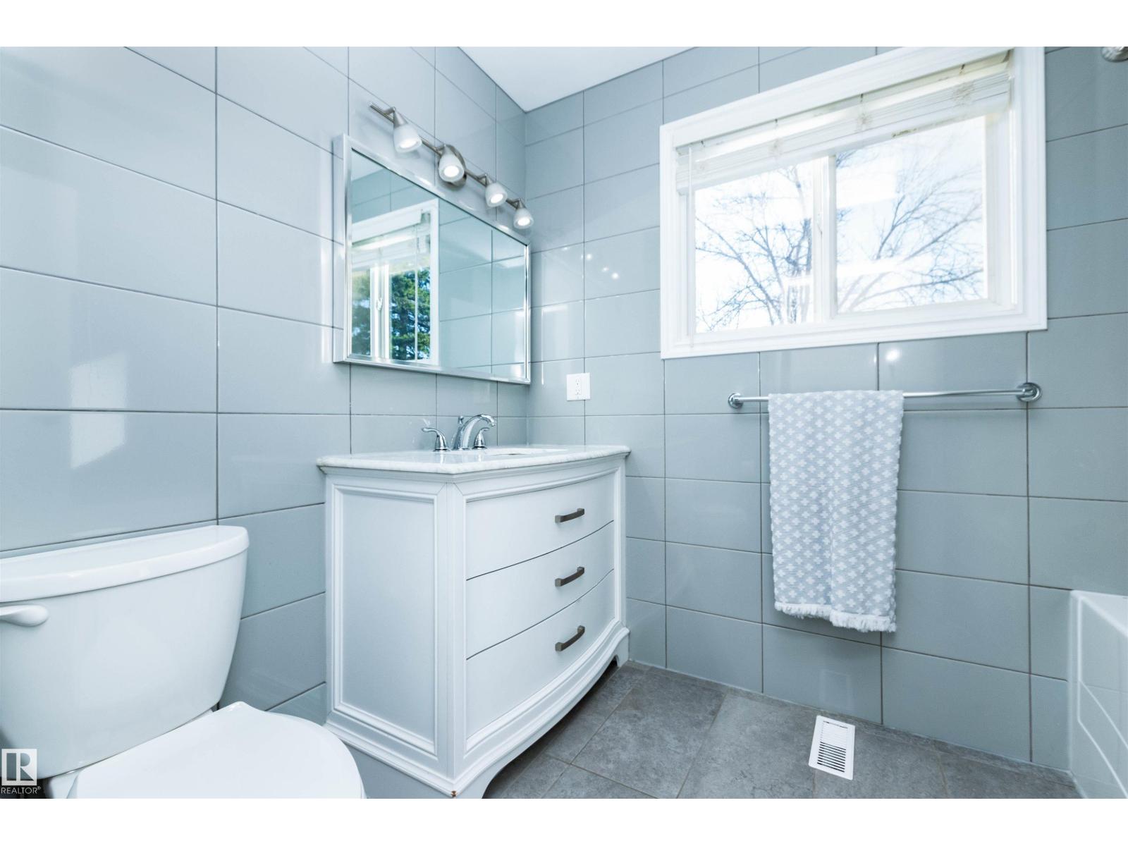 #135 Great Oaks, Sherwood Park