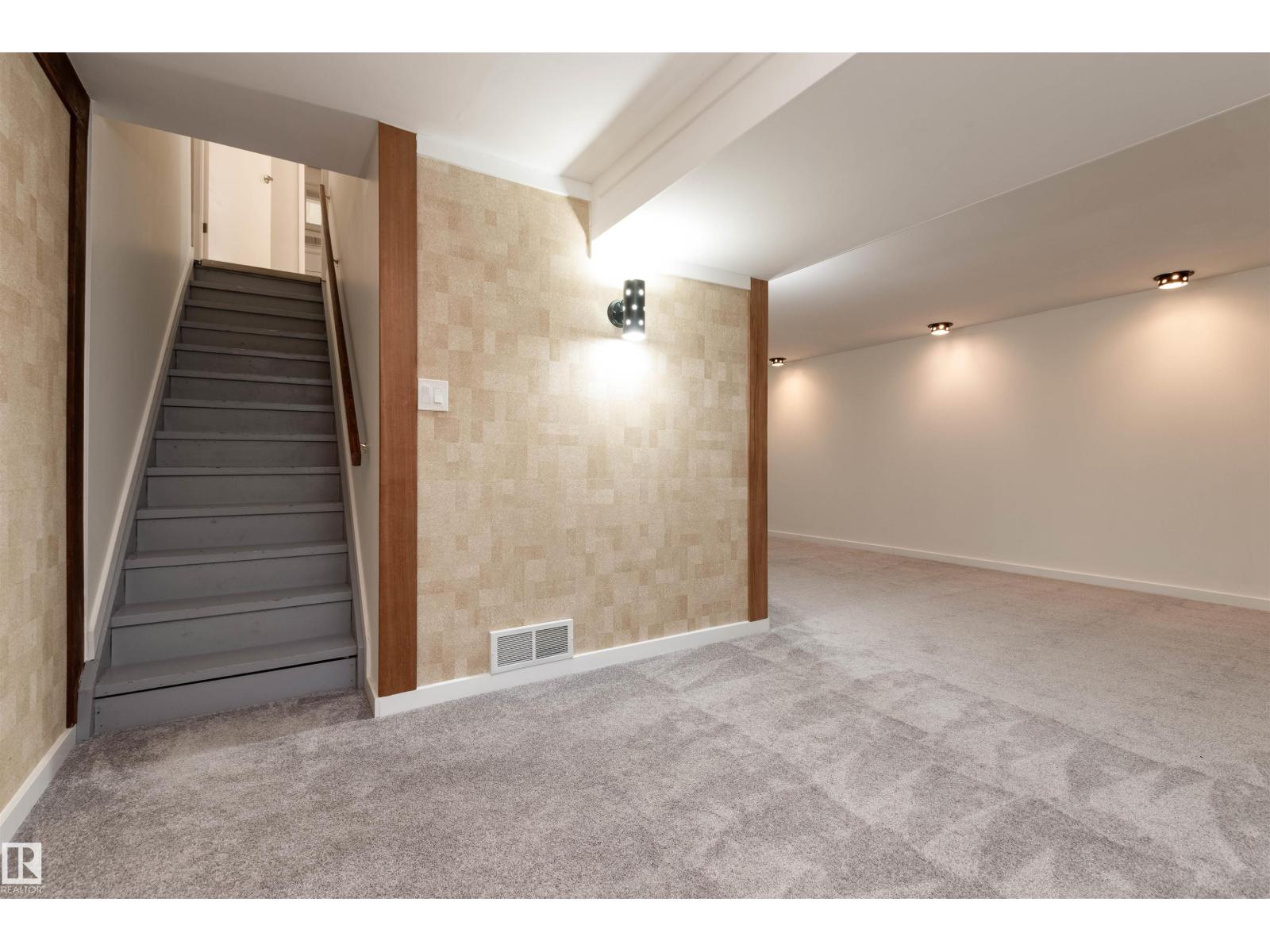 #135 Great Oaks, Sherwood Park