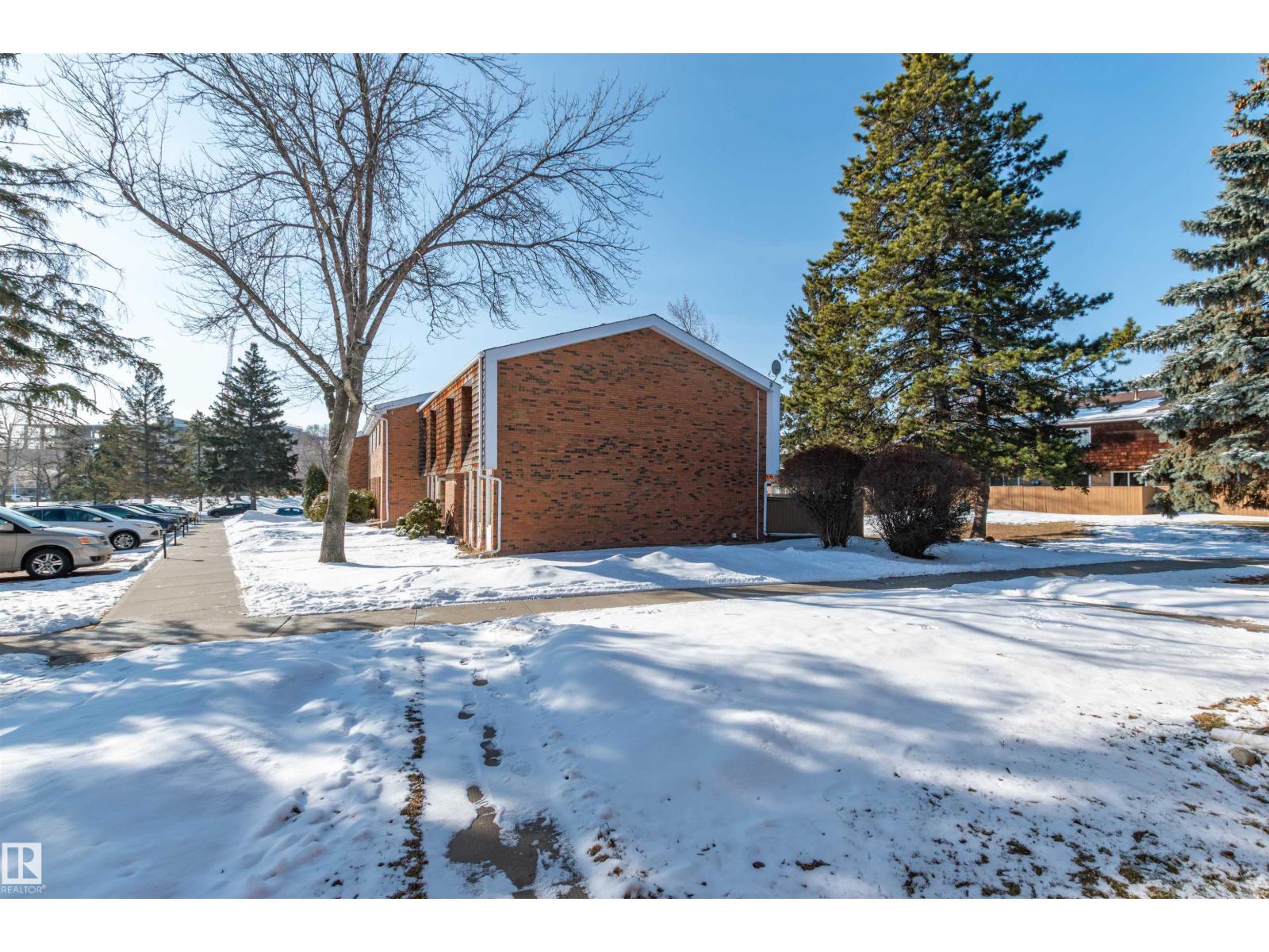 #135 Great Oaks, Sherwood Park