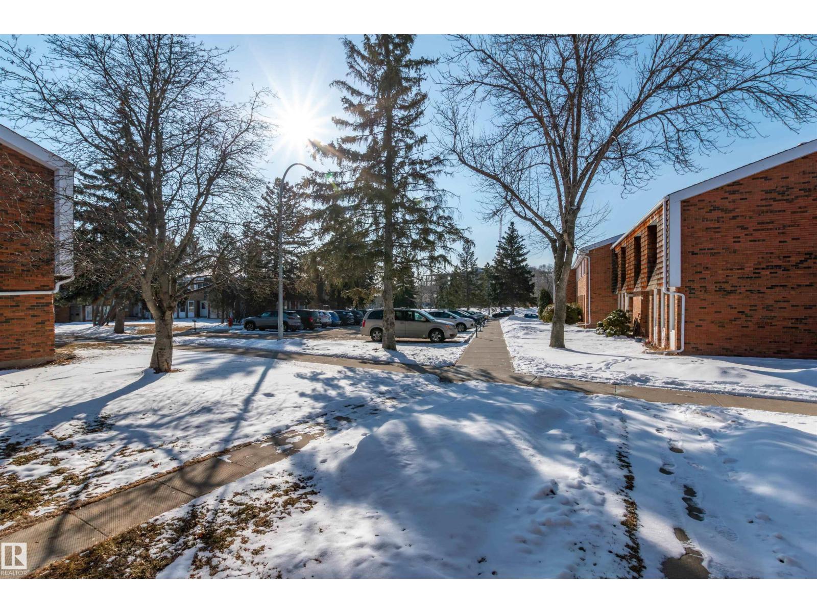 #135 Great Oaks, Sherwood Park