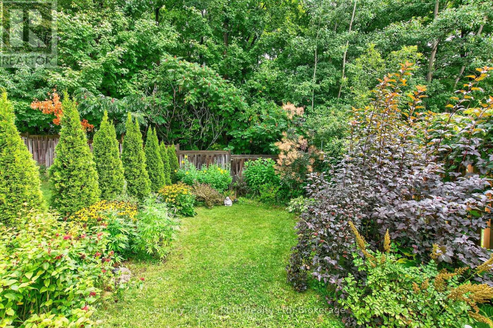156 SOUTHWINDS CRESCENT — photo 32
