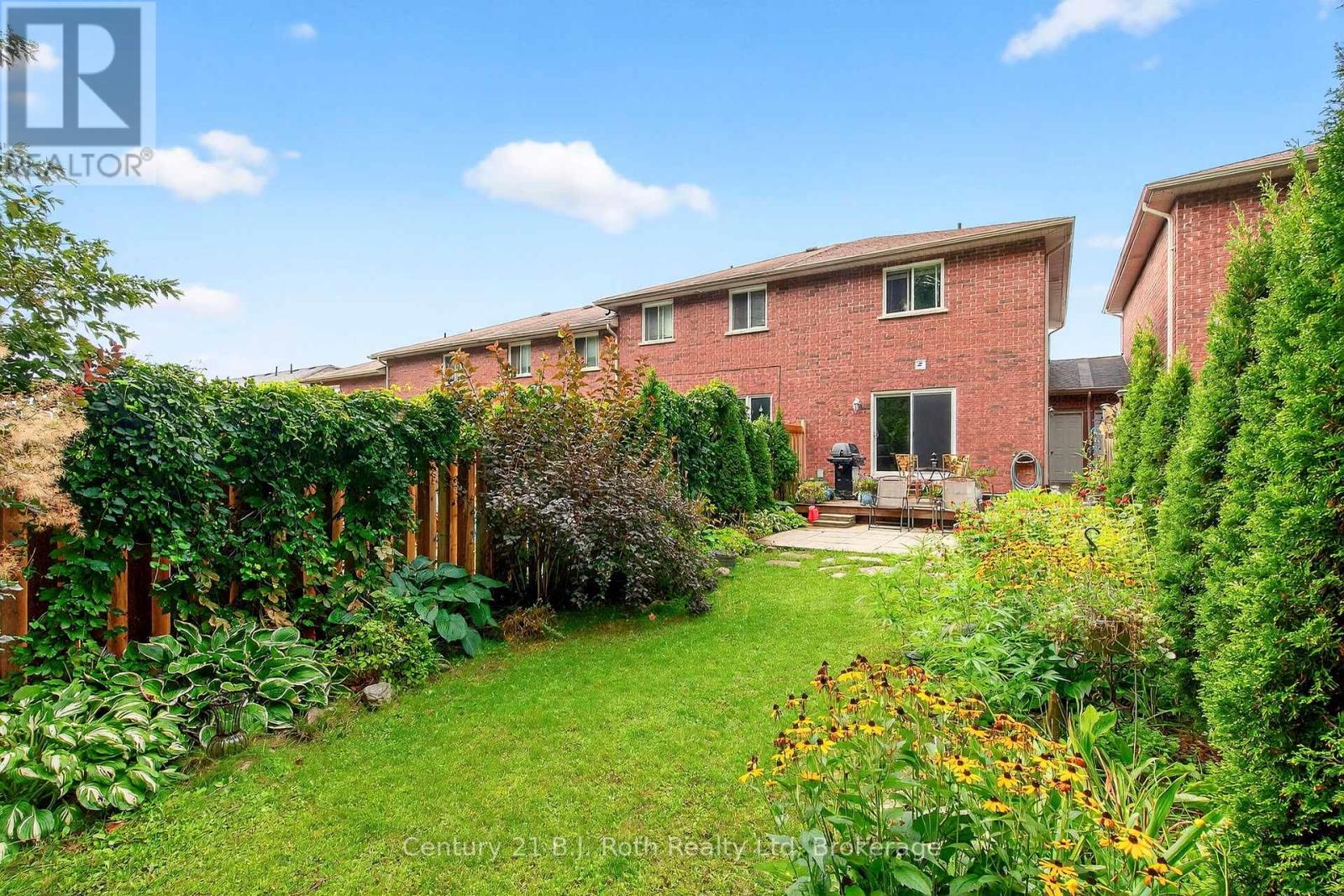 156 SOUTHWINDS CRESCENT — photo 40