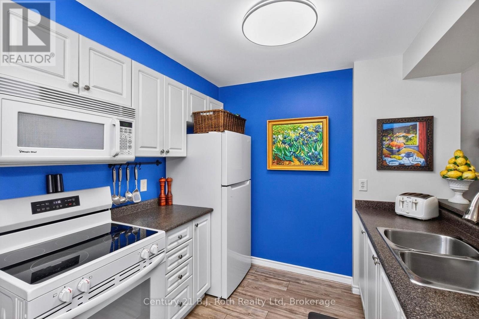 156 SOUTHWINDS CRESCENT - 9