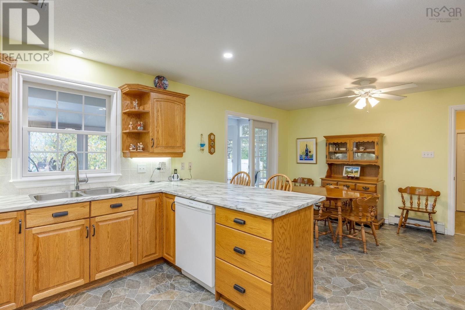 Property 37 of 49 of 73 Gravenstein Drive