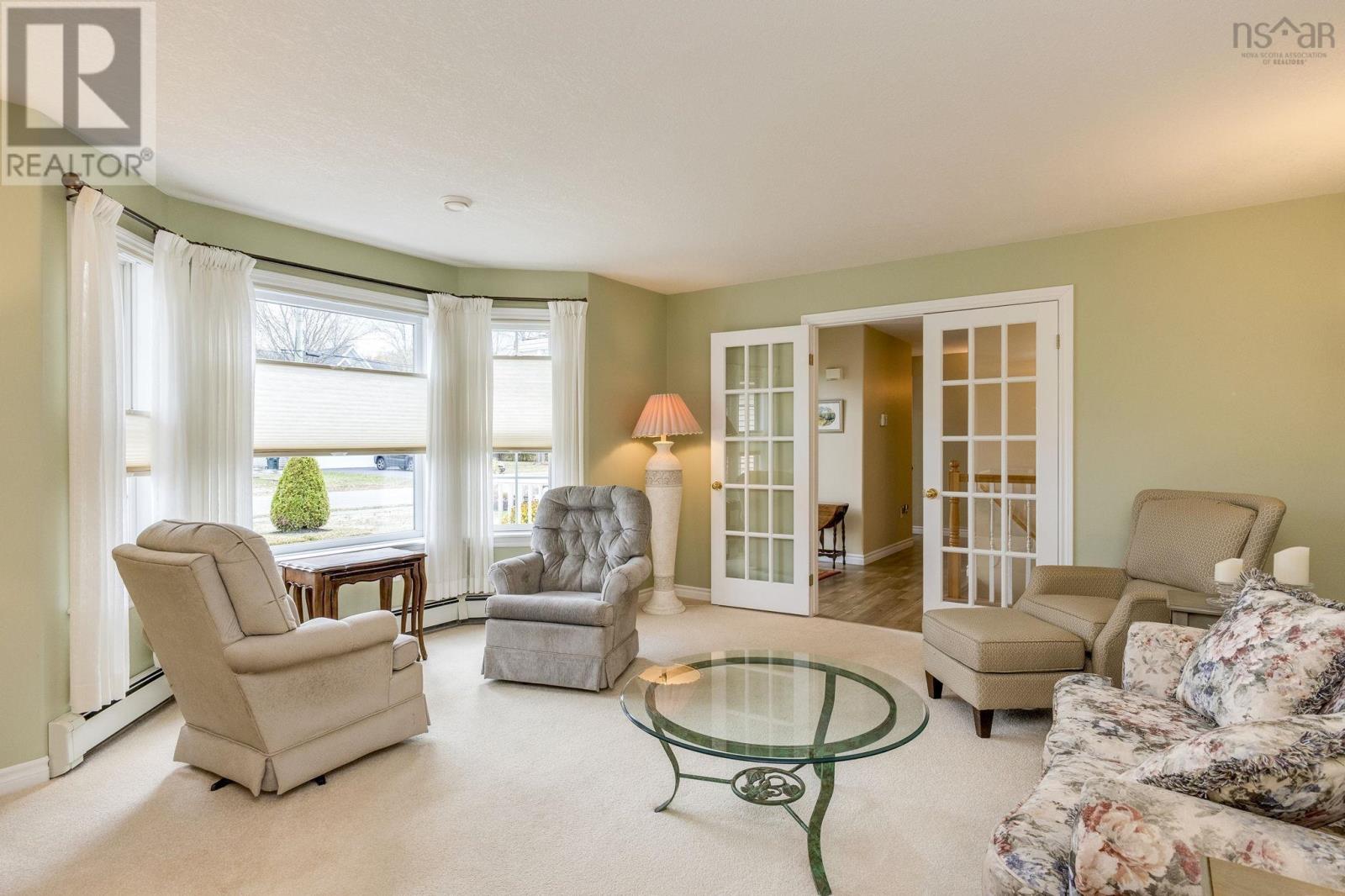 Property 23 of 49 of 73 Gravenstein Drive