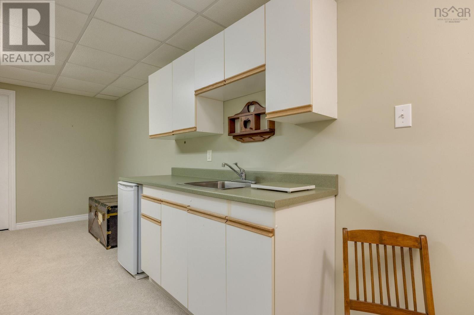 Property 6 of 49 of 73 Gravenstein Drive