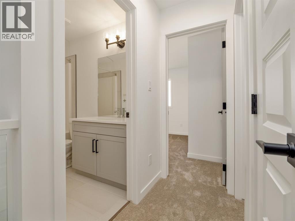 4324 25 AVENUE S - 12