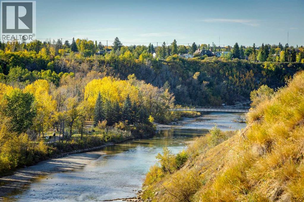 Single Family House for Sale in   Avenue SW Altadore Calgary 