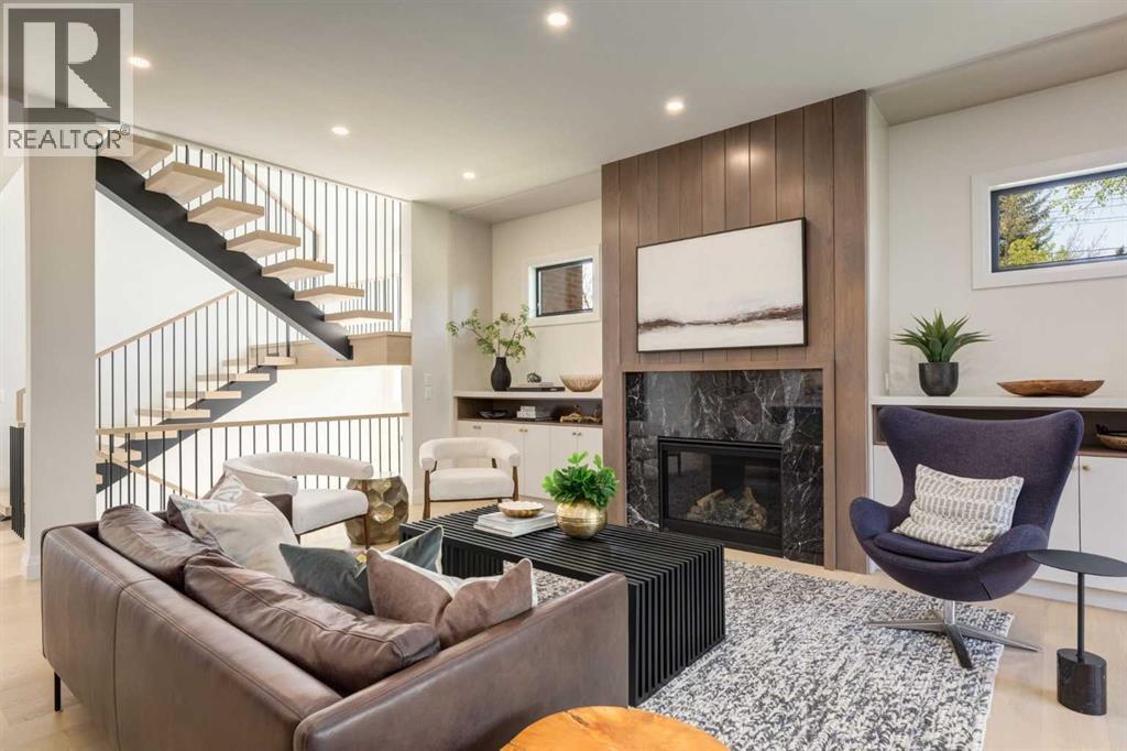 Single Family House for Sale in   Avenue SW Altadore Calgary 