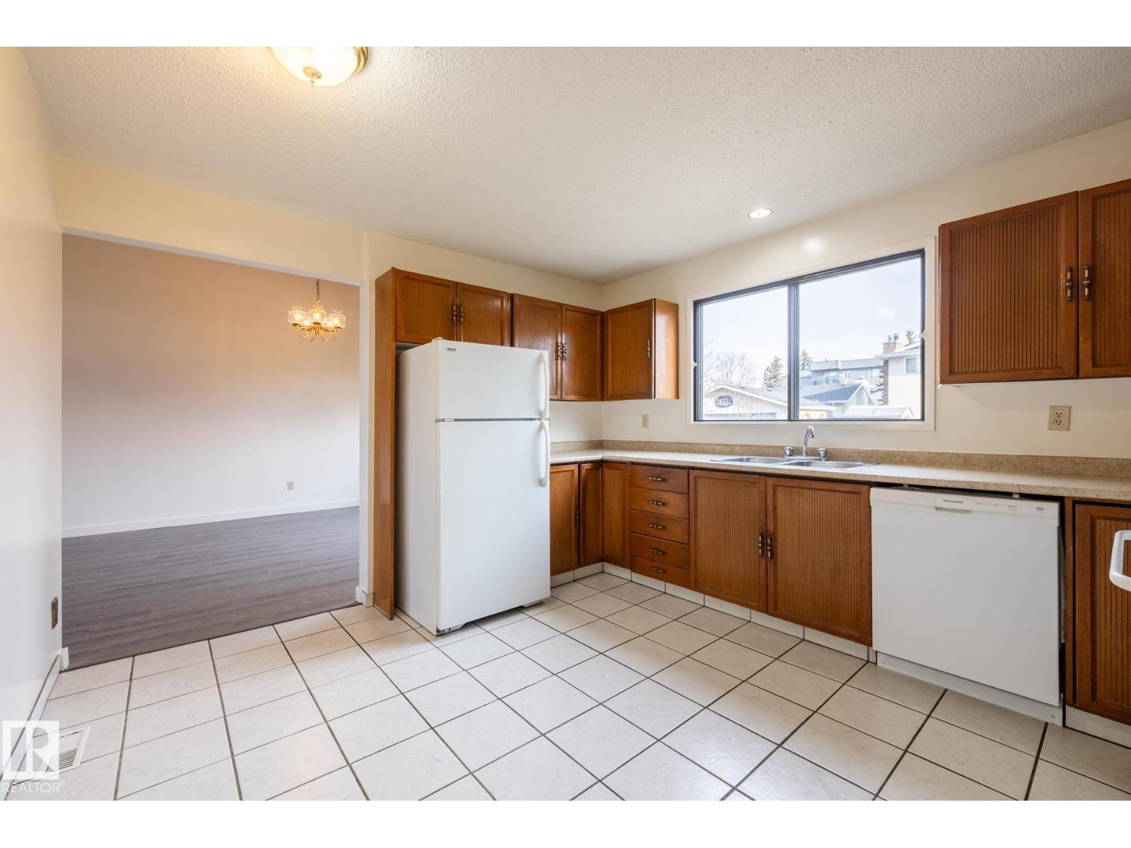 14339 122 ST NW - 14