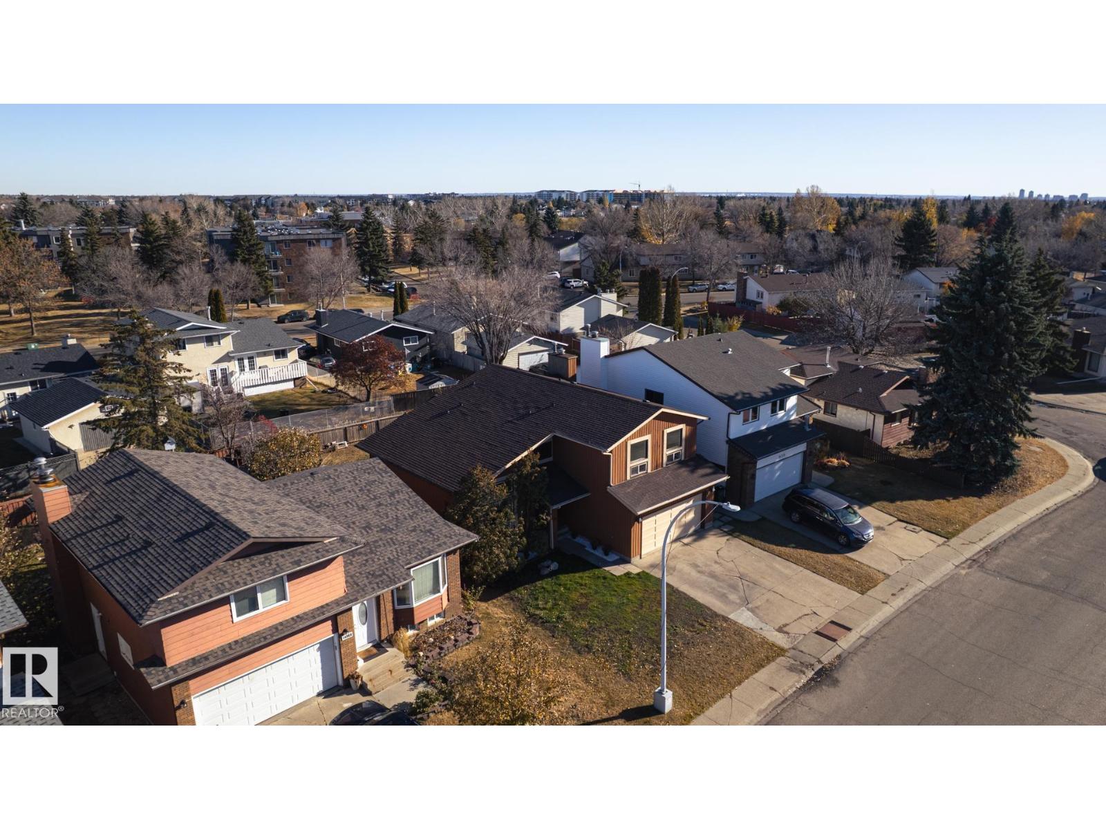 14339 122 ST NW - 5
