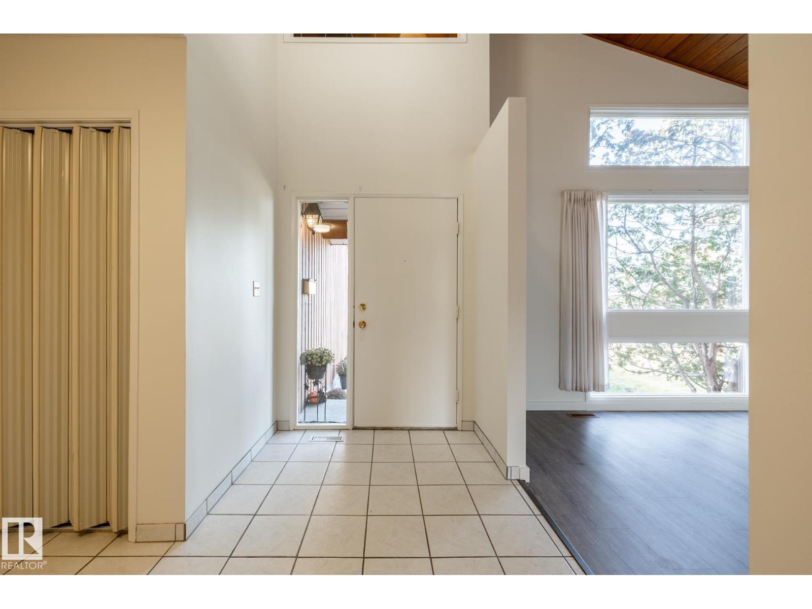 14339 122 ST NW - 9