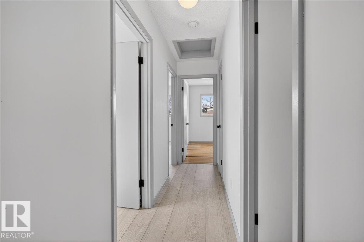 11836 42 ST NW, Edmonton