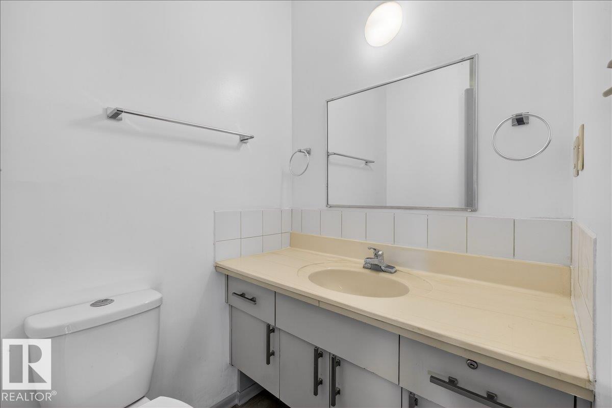 11836 42 ST NW, Edmonton