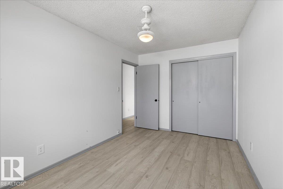 11836 42 ST NW, Edmonton