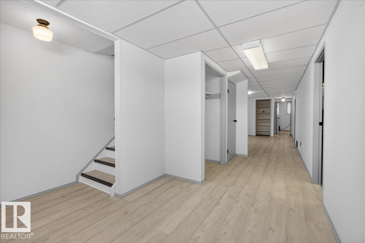 11836 42 ST NW, Edmonton