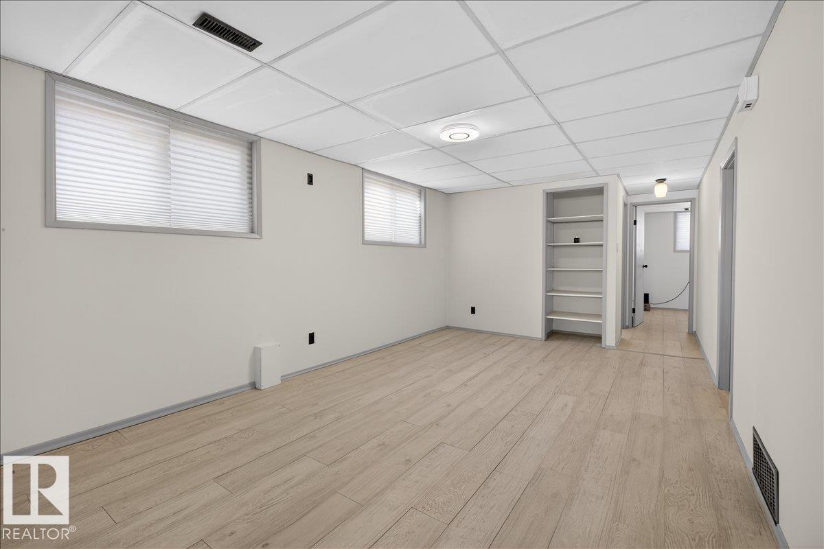 11836 42 ST NW, Edmonton