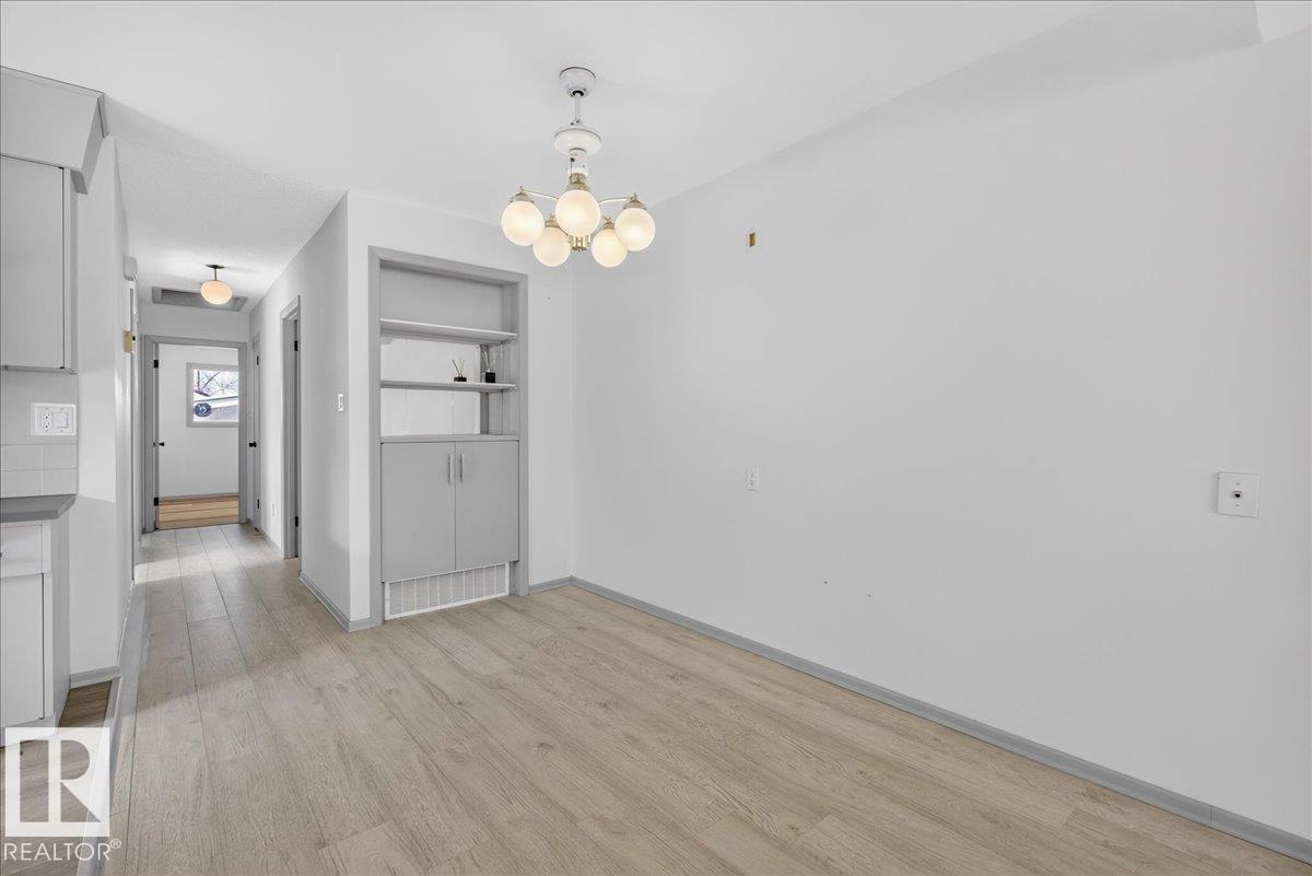 11836 42 ST NW, Edmonton