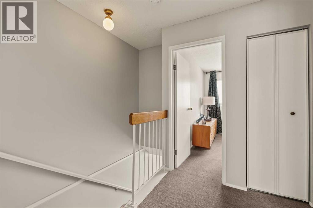 Single Family House for Sale in    Avenue NW Huntington Hills Calgary 