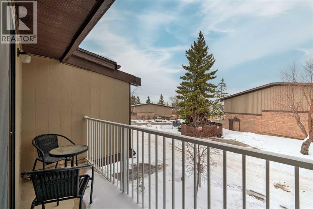 Single Family House for Sale in    Avenue NW Huntington Hills Calgary 