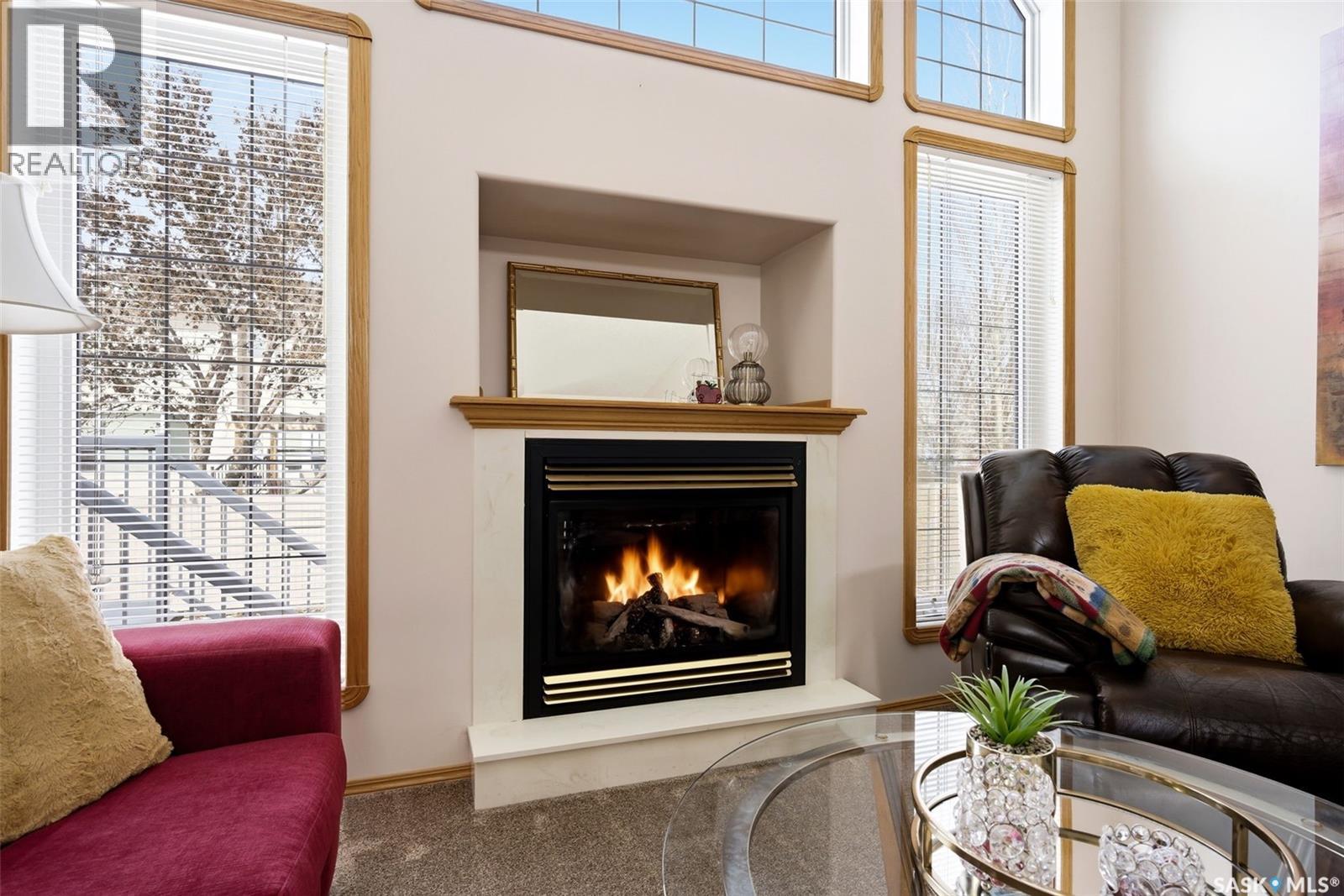 3083 ST JAMES CRESCENT - 11