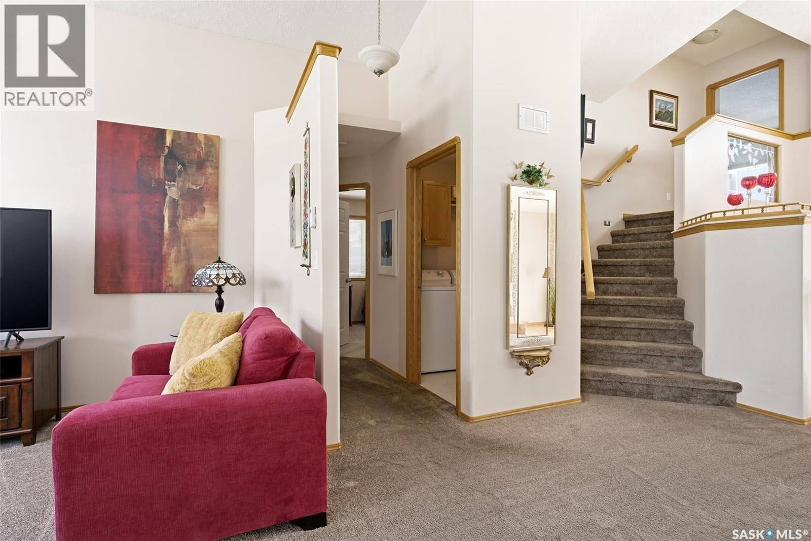 3083 ST JAMES CRESCENT - 26