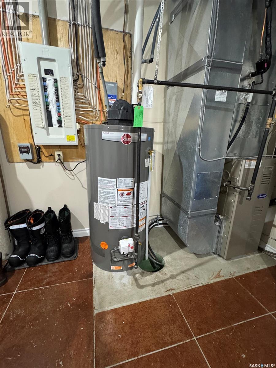 4.96 ACRES MOVE IN READY PROPERTY - 37