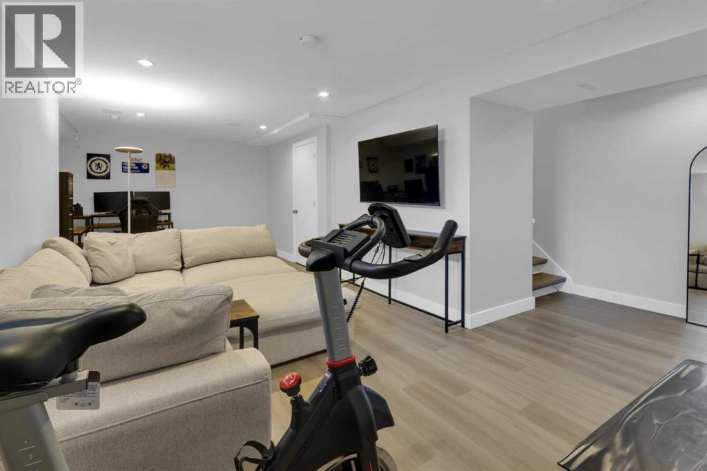 Single Family House for Sale in   Bracewood Drive SW Braeside Calgary 