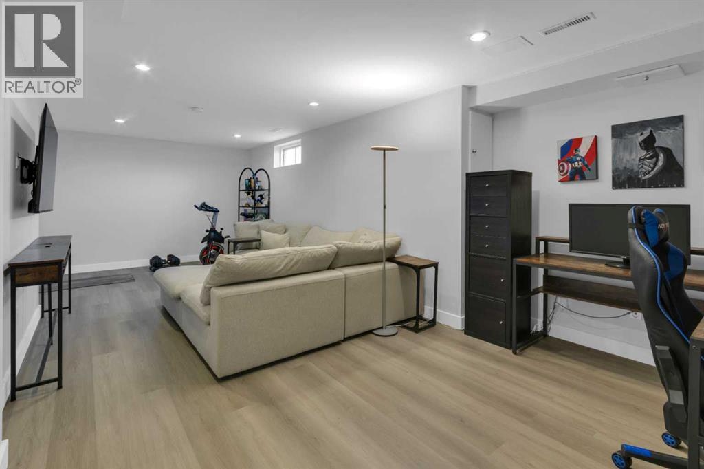 Single Family House for Sale in   Bracewood Drive SW Braeside Calgary 