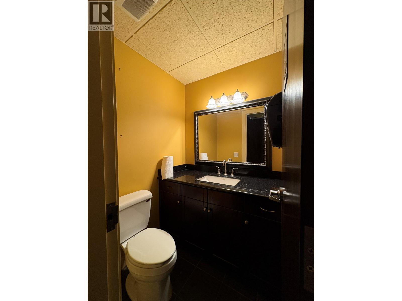 202 495 Banks Road, Kelowna