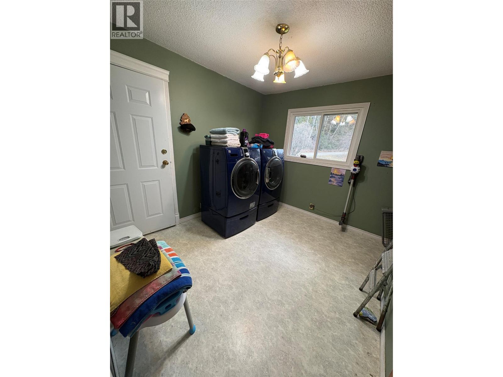 8764 Holding Road, Adams Lake