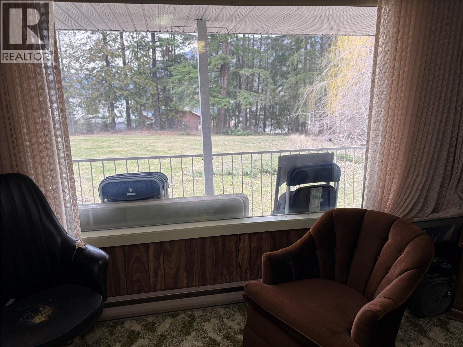 8764 Holding Road, Adams Lake