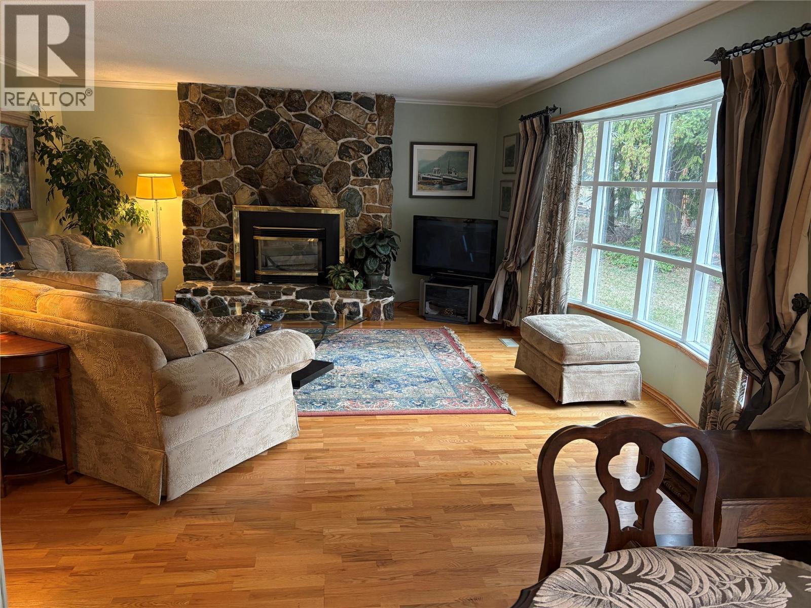 8764 Holding Road, Adams Lake