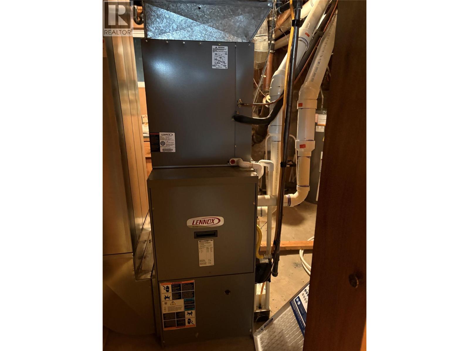 8764 Holding Road, Adams Lake