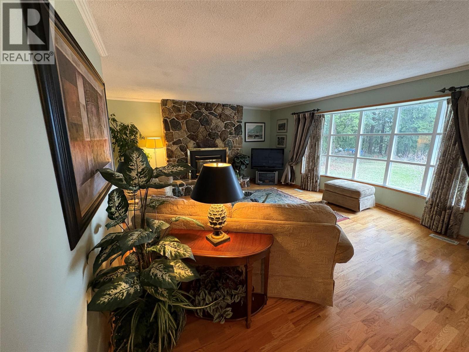 8764 Holding Road, Adams Lake