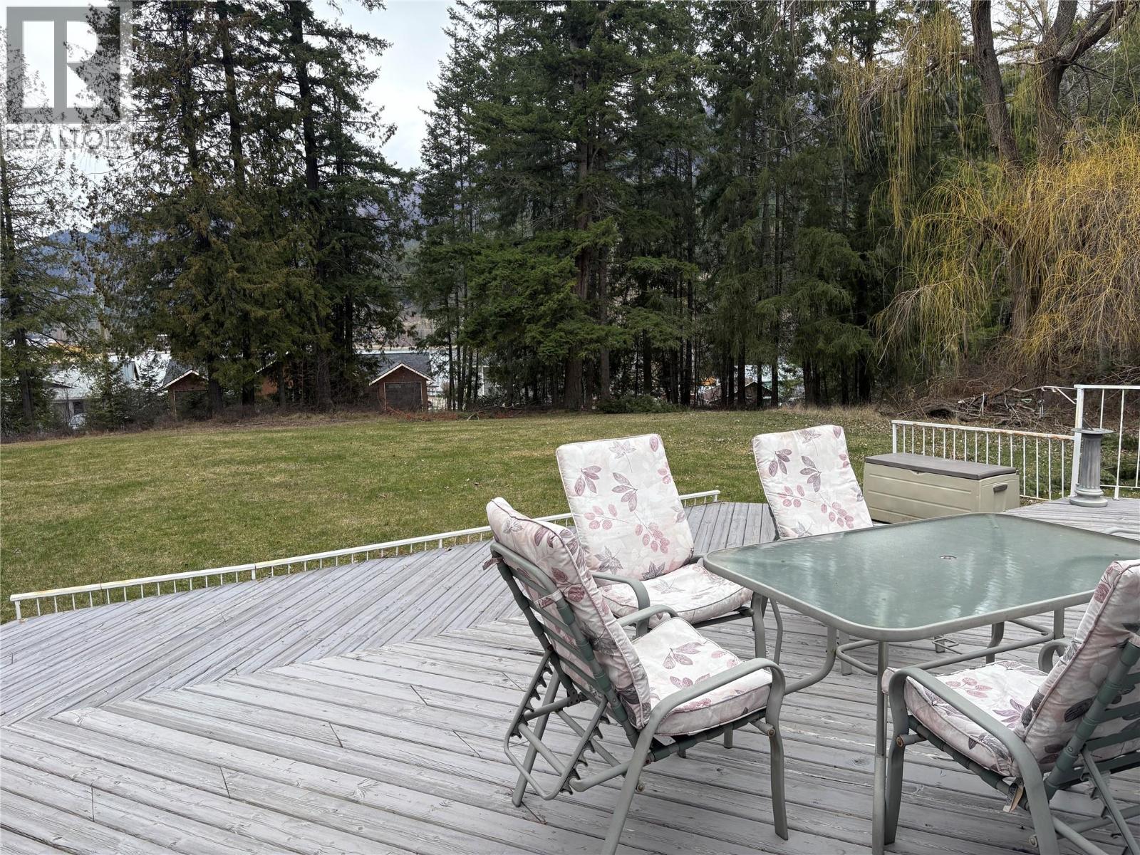 8764 Holding Road, Adams Lake