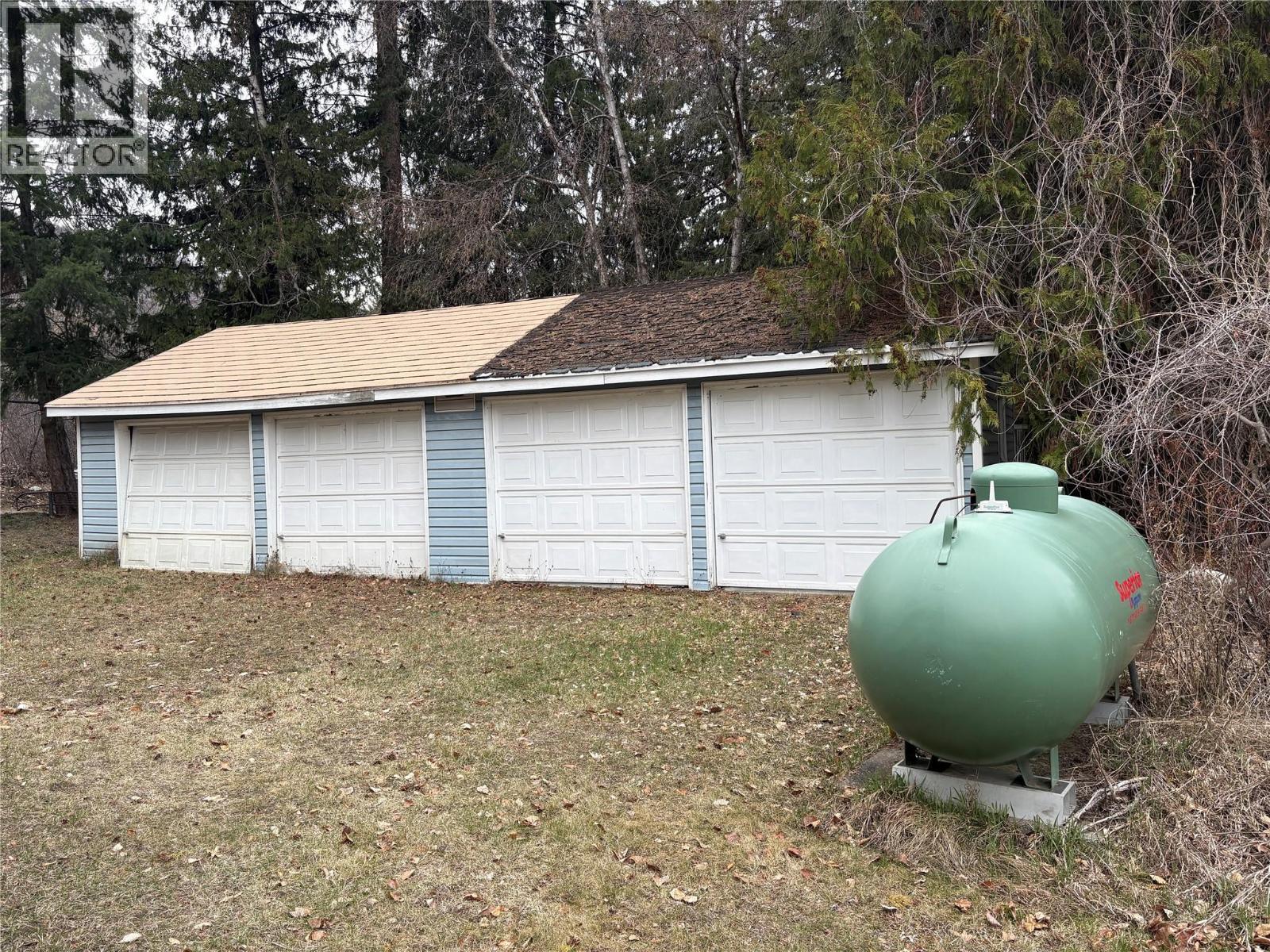 8764 Holding Road, Adams Lake