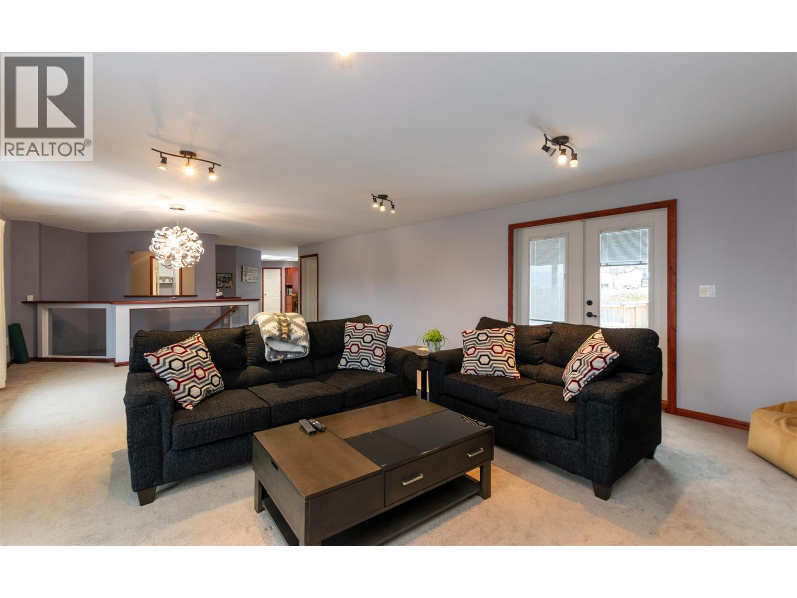 1350 13 AVENUE SE - 20