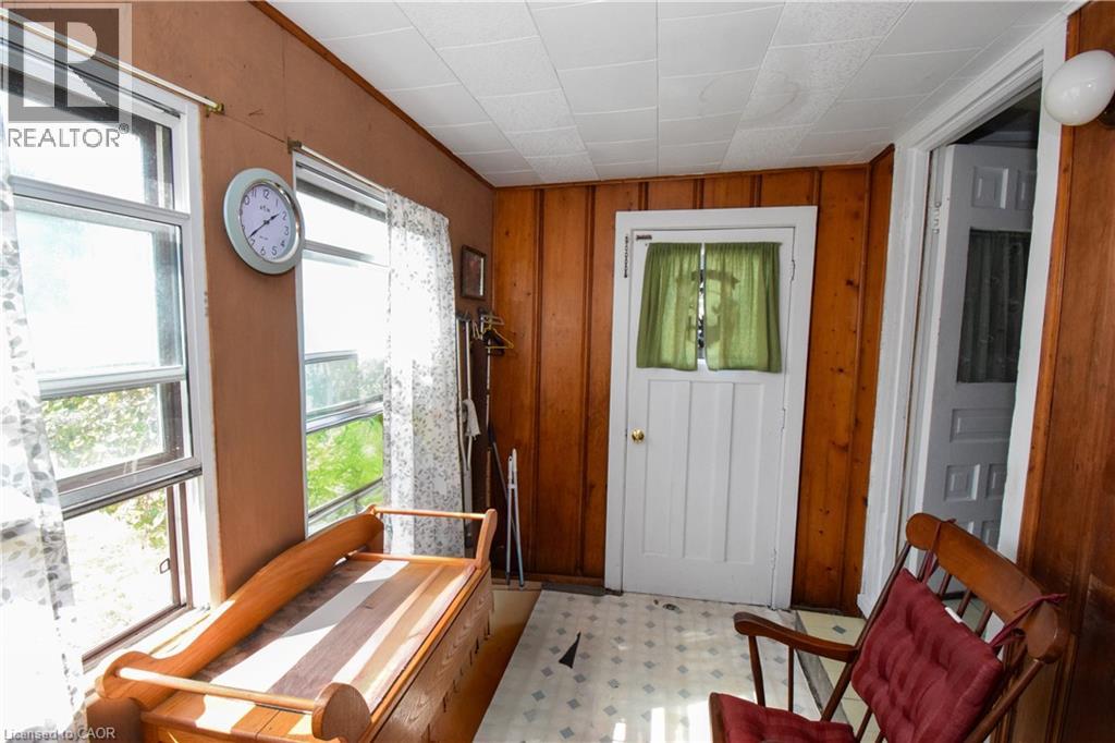 121 CROSS Street E - 11