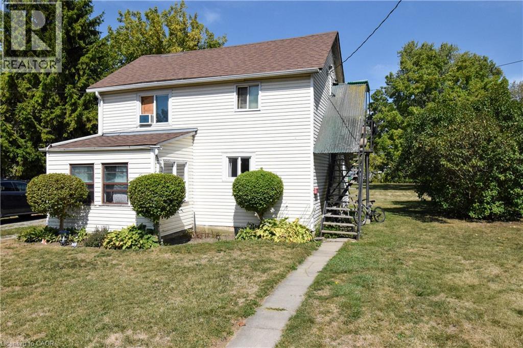 121 CROSS Street E - 3