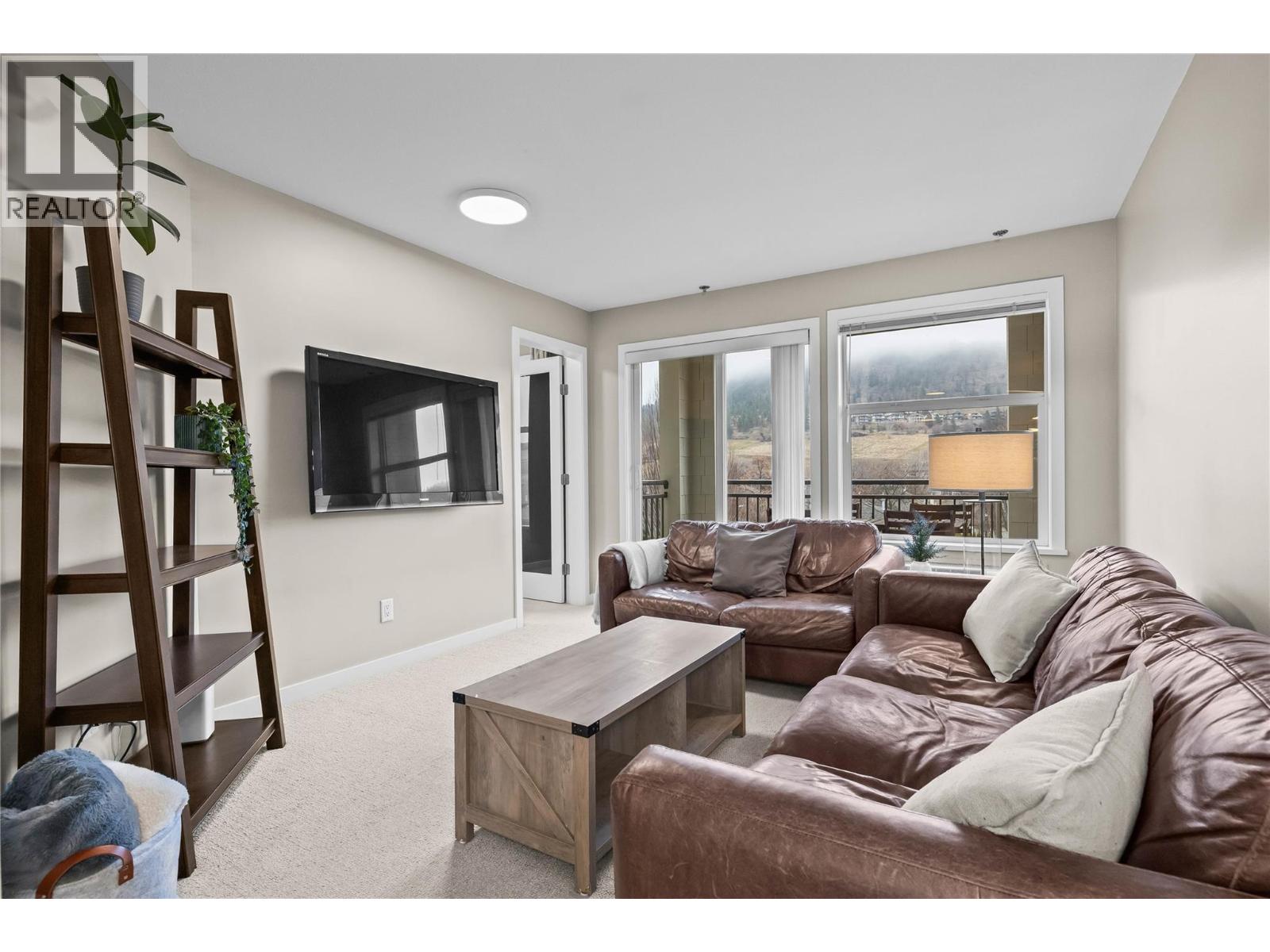 #305 567 YATES ROAD - 13