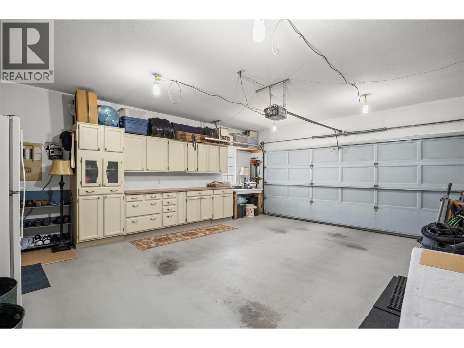 1384 NELSON Place, Kelowna