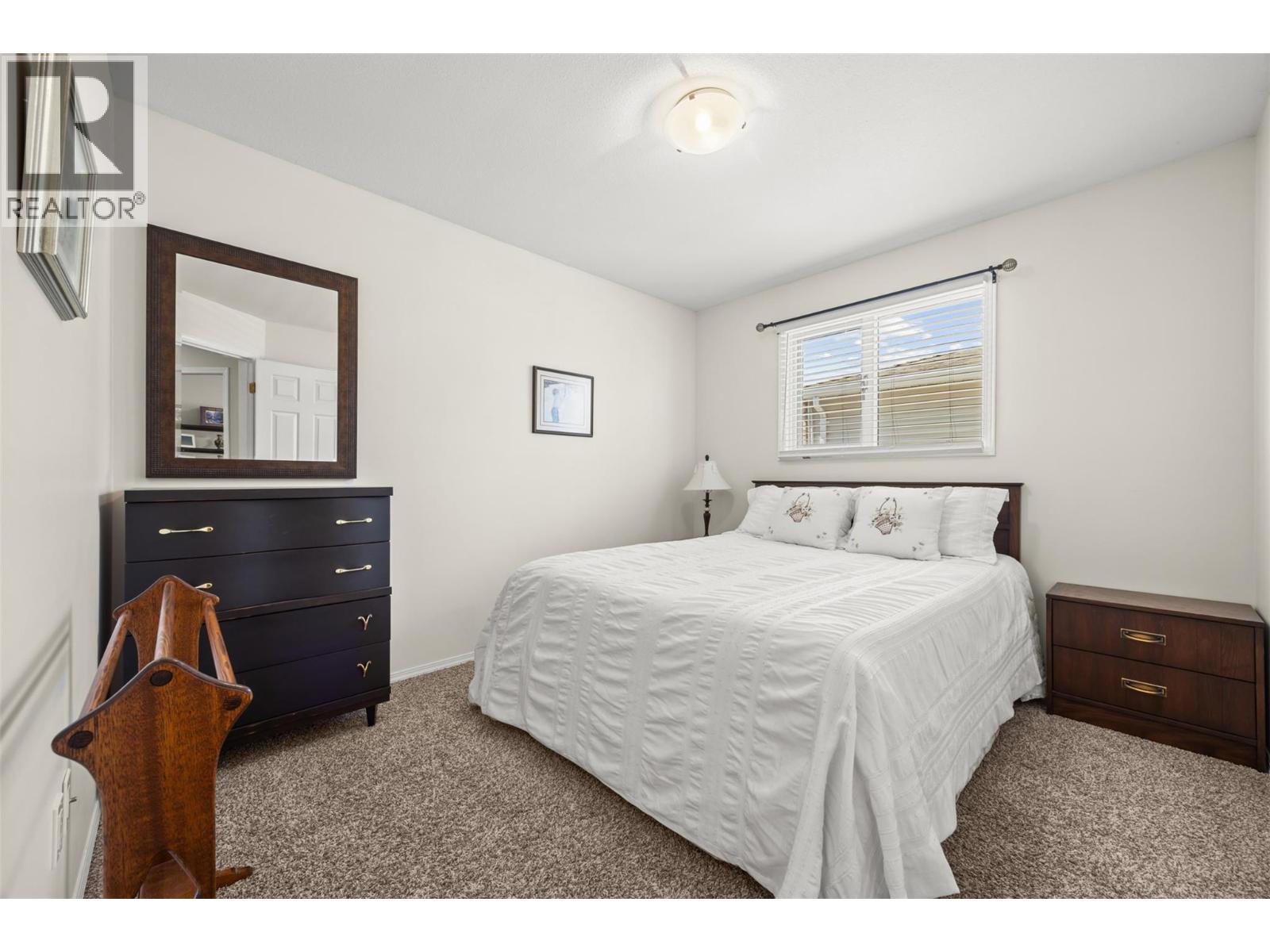 1384 NELSON Place, Kelowna