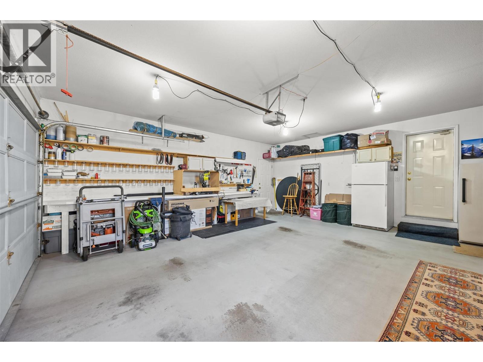 1384 NELSON Place, Kelowna